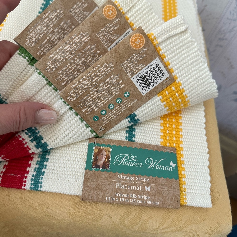 The Pioneer Woman Striped Cotton Placemats - Set of 4 - Picture 4 of 8